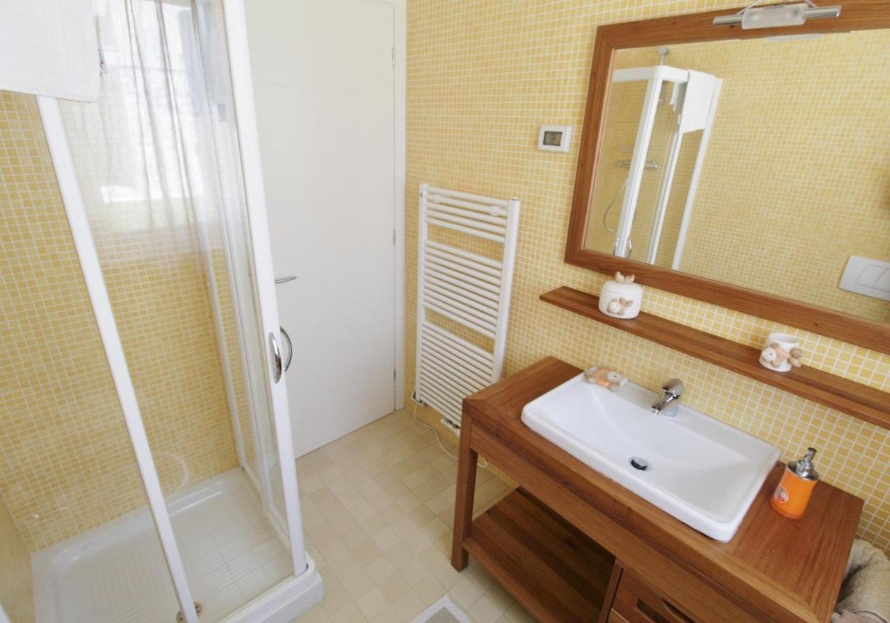 Istrian Villa With Unique Sea View Ловречица Экстерьер фото