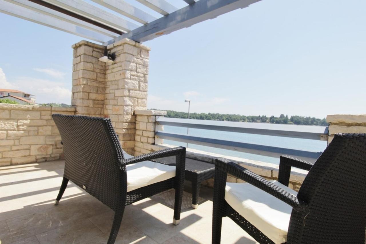 Istrian Villa With Unique Sea View Ловречица Экстерьер фото